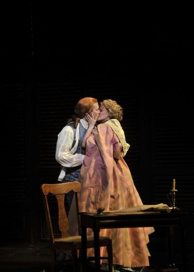 Kevin Earley (Thomas Jefferson) and Lauren Kennedy (Martha Washington) Photo